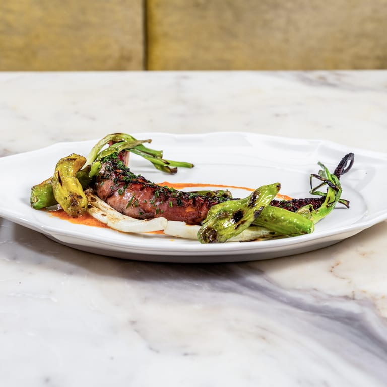 Upscale Italian Cuisine and Popular Pasta Dishes